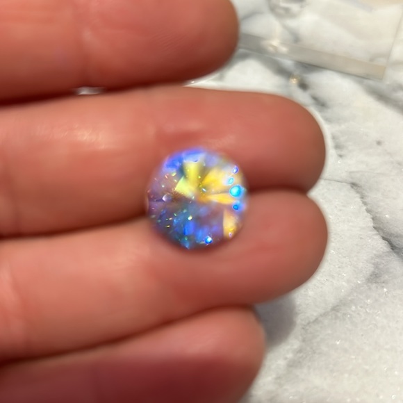 Aurora Borealis Stud Earrings-Boutique - Picture 3 of 4